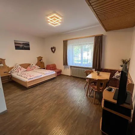 Gasthuis Gaestehaus-pension Keiss Hopferau